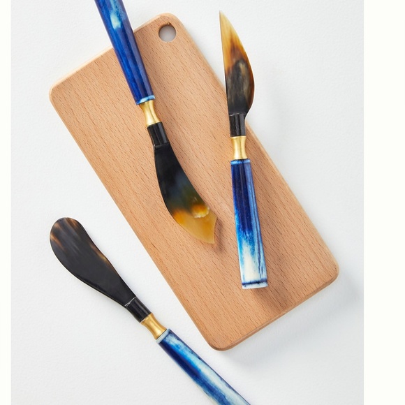 Ina Cheese Knives and Board Boho Peasant Farm Shell Style Modern Chic Knife Set - Picture 2 of 2